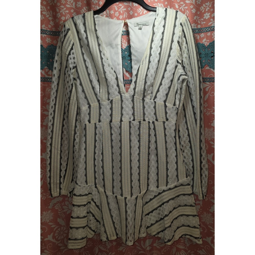 The Clothing Company Long Sleeve Lace Dress Size Small